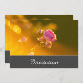 ピンクのローズを持つ魅力的な招待状カード 招待状 (正面/裏面)