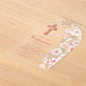 ピンクのワイルドフラワーと弓アーチの確認 アクリル招待状 (レイダウン)