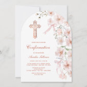 ピンクのワイルドフラワーと弓アーチの確認 招待状 (正面)