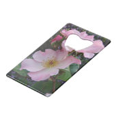 ピンクのワイルドローズの花の写真 クレジットカード栓抜き (正面アングル)