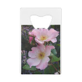 ピンクのワイルドローズの花の写真 クレジットカード栓抜き (裏面)