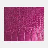 ピンクのワニの肌の質感 フリースブランケット (正面(横))