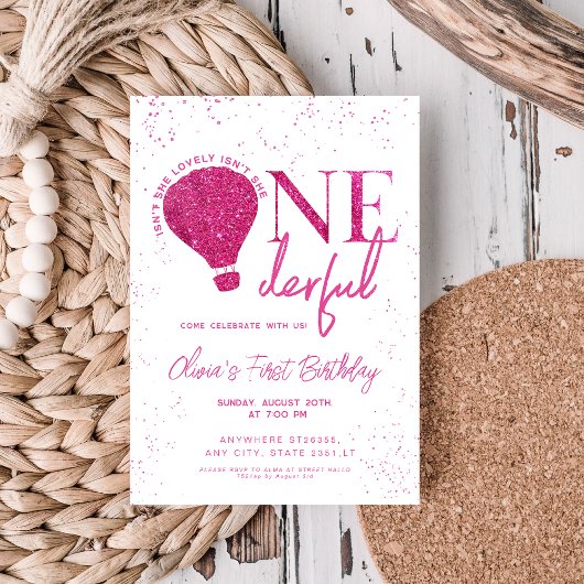 ピンクのワンダフル ホットエアバルーンの女の子 1歳の誕生日 招待状