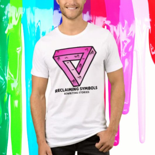 ピンクの三角標識でストーリーを再定義する トライブレンドTシャツ
