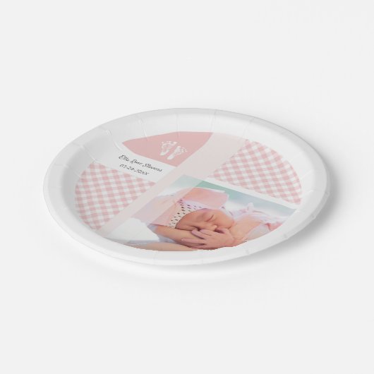 ピンクの写真の誕生の発表ジンガムの足跡 ペーパープレート (アングル)