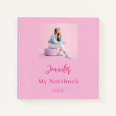 ピンクの写真名のスクリプト ノートブック (正面)