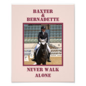 ピンクの写真名馬の所有者の恋人 フォトプリント            (正面)