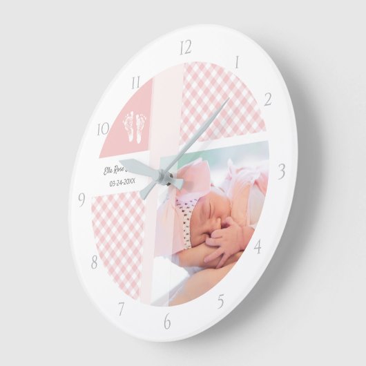 ピンクの写真誕生メンツギンガムの足跡 ラージ壁時計 (傾斜)