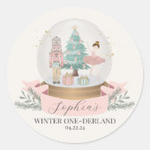 ピンクの冬のオネダーランドの最初の誕生日メッセージカード ラウンドシール (正面)