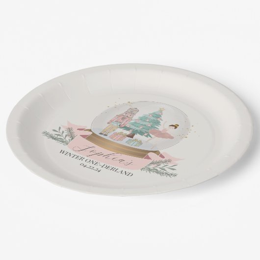 ピンクの冬のオネダーランド誕生日パーティープレート ペーパープレート (アングル)