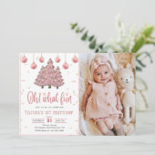 ピンクの冬のクリスマスツリーの誕生日パーティーの写真 招待状 (スタンド正面)
