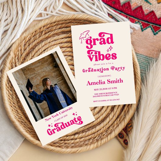 ピンクの卒業ムード 2026年度 ご招待 招待状