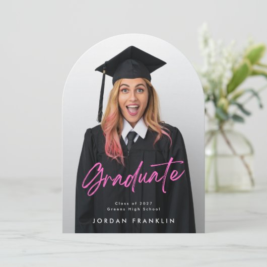 ピンクの卒業発表フォトアーチカード 招待状 (スタンド正面)