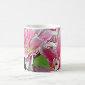 ピンクの占星家ユリの花のコーヒー・マグ コーヒーマグカップ (中央)