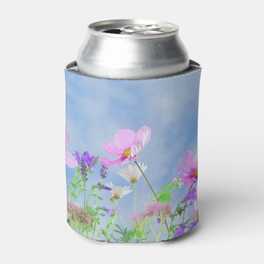 ピンクの可愛い野の花の草原 缶クーラー (缶正面)