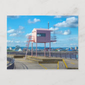 ピンクの塔/小屋 カーディフベイ カーディフ ウェールズ 2012 ポストカード (正面)
