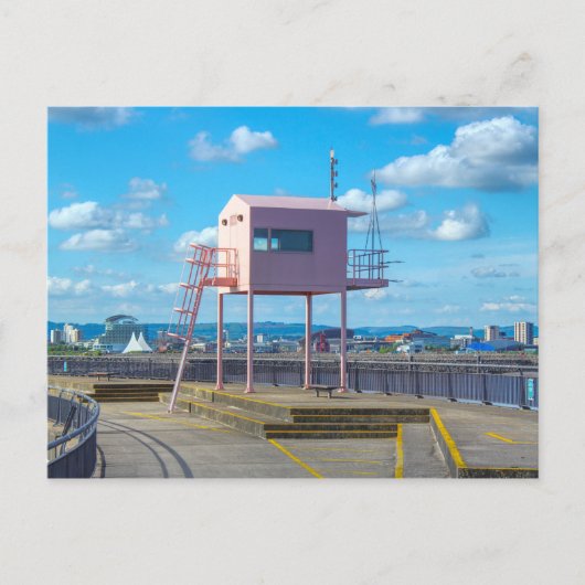 ピンクの塔/小屋 カーディフベイ カーディフ ウェールズ 2012 ポストカード (正面)