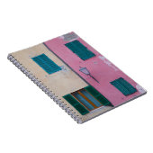 ピンクの壁に黒い屋外用ス絵を描コンス ノートブック (右側)