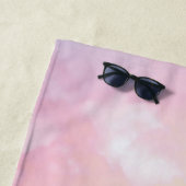 ピンクの夕日の幻想的な風景 ビーチタオル (インサイチュ)