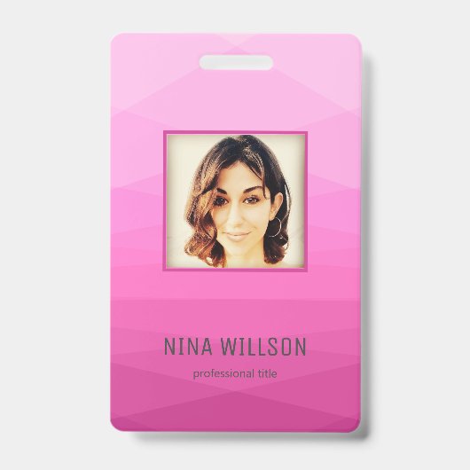 ピンクの多角形のフォトビジネスID バッジ (正面)