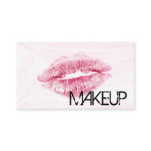 ピンクの大理石の背景が付いている赤い唇