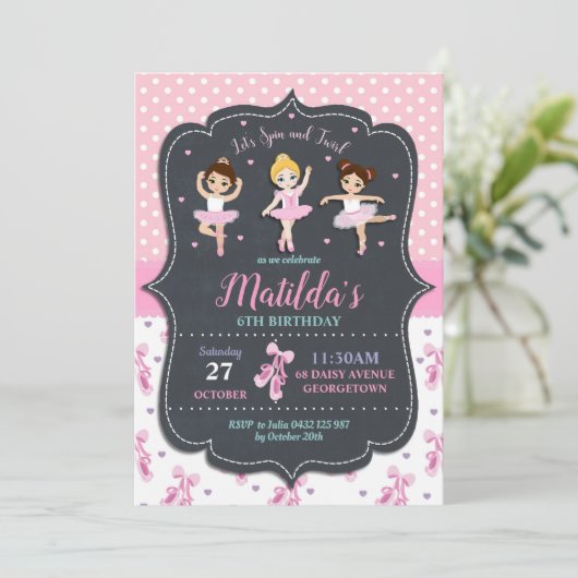 ピンクの女の子のバレリーナの誕生日のチュチュのバレエのダンス 招待状 (スタンド正面)