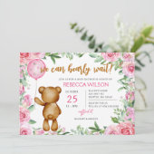 ピンクの女の子のベビーシャワーおめでとう We Can Bearly Wait 招待状 (スタンド正面)