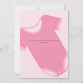 ピンクの女の子の赤ちゃんシャワーとベビーボトル 招待状 (裏面)