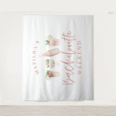ピンクの女の子らしいモダンな飲み物 バチェロレッテウィークエンド タペストリー (正面)