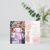ピンクの女の子 カスタム フォト 誕生日 ダンスと回転 ポストカード (スタンド正面)