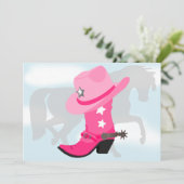 ピンクの女性のカーボーイのブーツ、帽子および馬の誕生会 招待状 (スタンド正面)