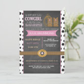 ピンクの女性のカーボーイの黒板のベビーの招待状 招待状 (スタンド正面)