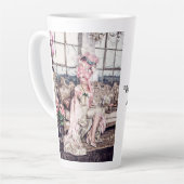 ピンクの女性のマグカップは女王にぴったりだ カフェラテマグ (左アングル)