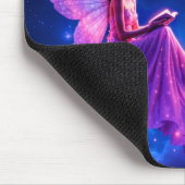 ピンクの妖精が輝く三日月 優しい魔法のイメージ マウスパッド (コーナー)