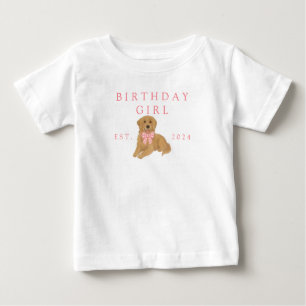 ピンクの子供の誕生日ゴールデンレトリバーの誕生日 ベビーTシャツ