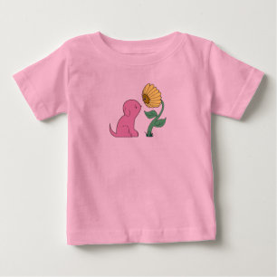 ピンクの子犬および花 ベビーTシャツ