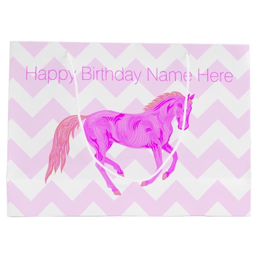 ピンクの子馬のかわいいシェブロンパターンハッピーバースデー ラージペーパーバッグ (裏面)