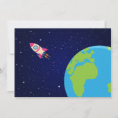 ピンクの宇宙飛行士がいる宇宙での誕生日写真 サンキューカード (裏面)