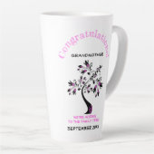 ピンクの家族の木になる祖母のお知らせ カフェラテマグ (右アングル)