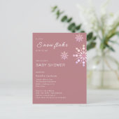 ピンクの小さなスノーフレーク冬の女の子のための赤ちゃんシャワー ポストカード (スタンド正面)