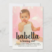 ピンクの少女の最初の誕生日写真を撮る 招待状 (正面)