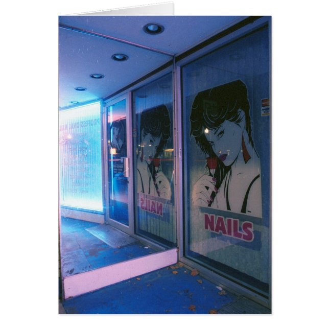 ピンクの幸運なネイル、未開発地域、MA (正面)