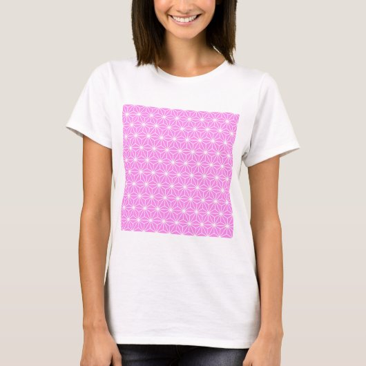 ピンクの幾何学模様 アールデコ調トライアングル ガーリーなデザイン Tシャツ (正面)
