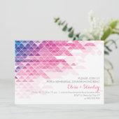 ピンクの幾何学的な三角形結婚のリハーサルディナー 招待状 (スタンド正面)
