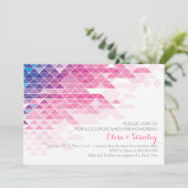 ピンクの幾何学的結婚三角形のカップルのシャワー 招待状 (スタンド正面)