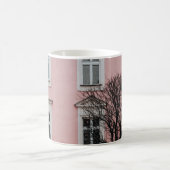 ピンクの建物 コーヒーマグカップ (中央)