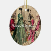 ピンクの弓が付いているビクトリアンな服 セラミックオーナメント (右)