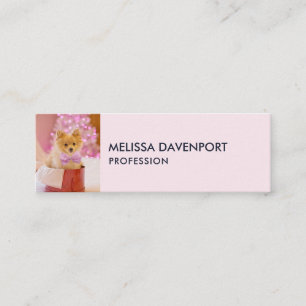 ピンクの弓のクリスマスフォトと可愛い犬 スキニー名刺