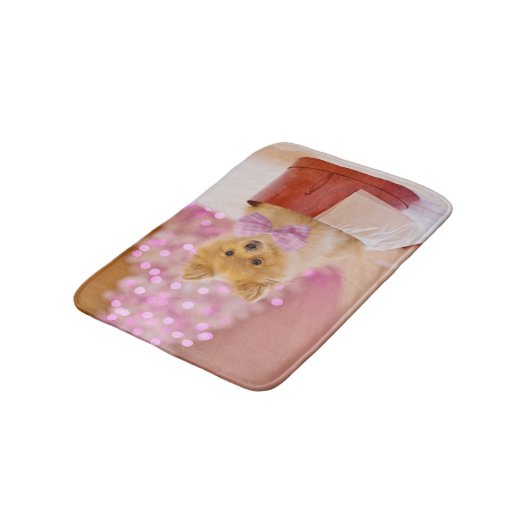 ピンクの弓のクリスマス写真を飾ったかわいい犬 バスマット (アングル)