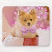 ピンクの弓のクリスマス写真を飾ったかわいい犬 マウスパッド (正面)